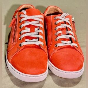 Clarks Women’s Grenadine Nubuck Sneakers Zip Lace Comfort Shoes